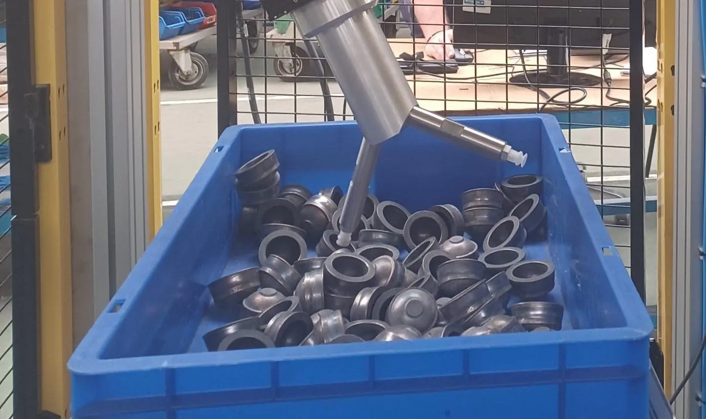 dévracage de pièces métalliques